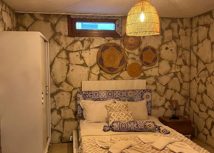 Mor Salkim Konagi Hotel Alaçatı