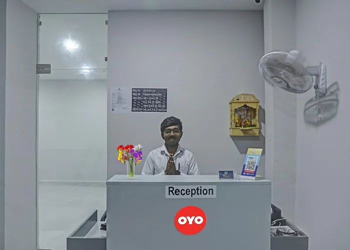 Hotel O Weekend Rooms Surat
