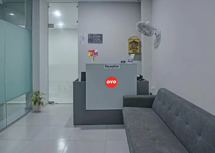 Hotel O Weekend Rooms Surat
