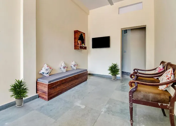 Hotel O Maan Bagh Palace Jaipur