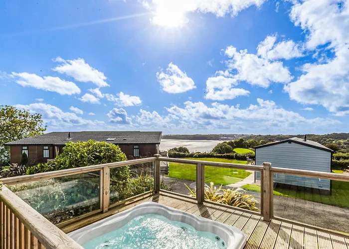 Meadow House Holiday Park Amroth