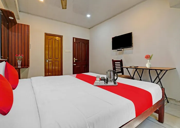 Oyo Flagship Mezban Grand Suites Kochi