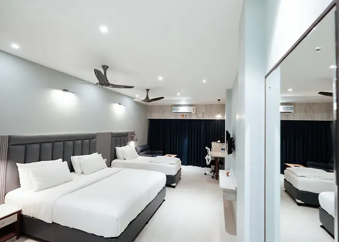Hotel Lee Garden Near To Blue Flag Beach 500 Mtrs Puri