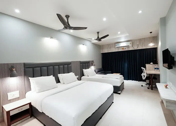 Hotel Lee Garden Near To Blue Flag Beach 500 Mtrs Puri