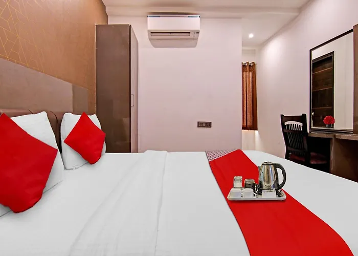 Hotel O West New Delhi