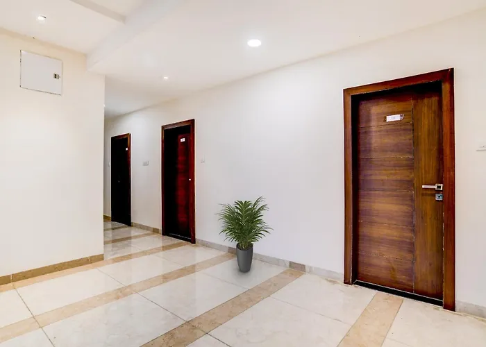 Collection O Task Hotel Indore
