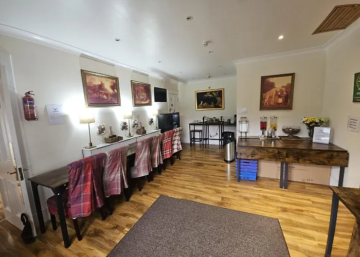 The West Highland Way Hotel And Campground Rooms And Pitches Glasgow