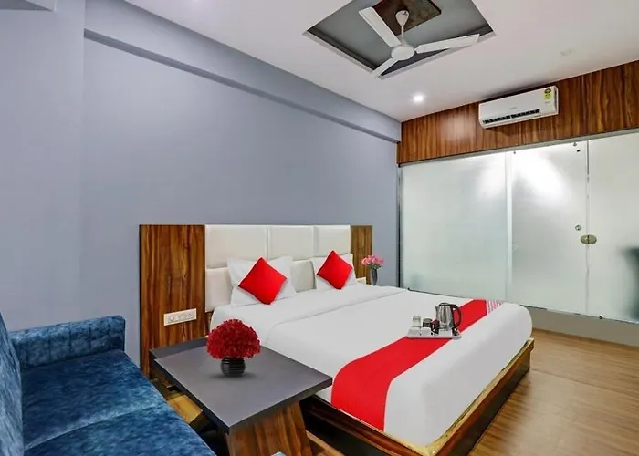 Hotel O Max Surat