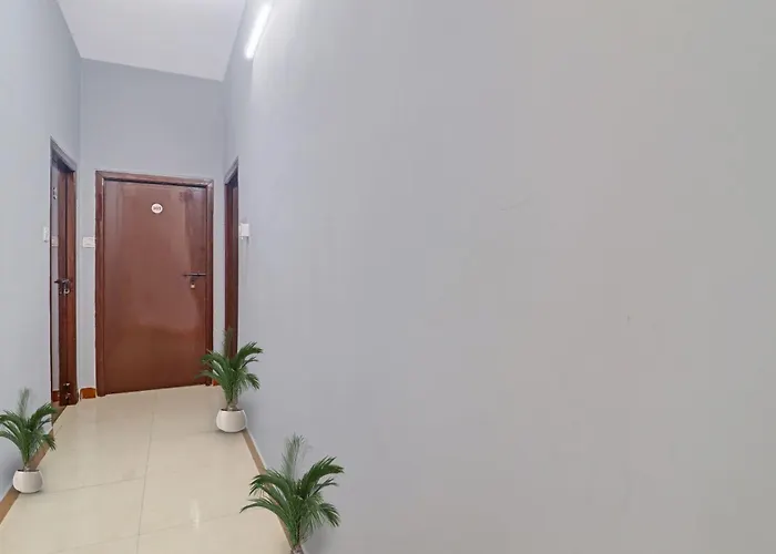 Hotel O Fourteen Kondapur 