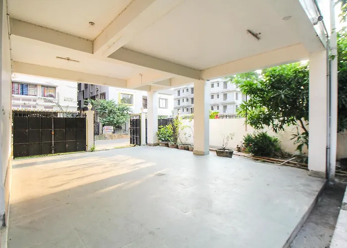 Hotel O Ecopark Guest House Kolkata