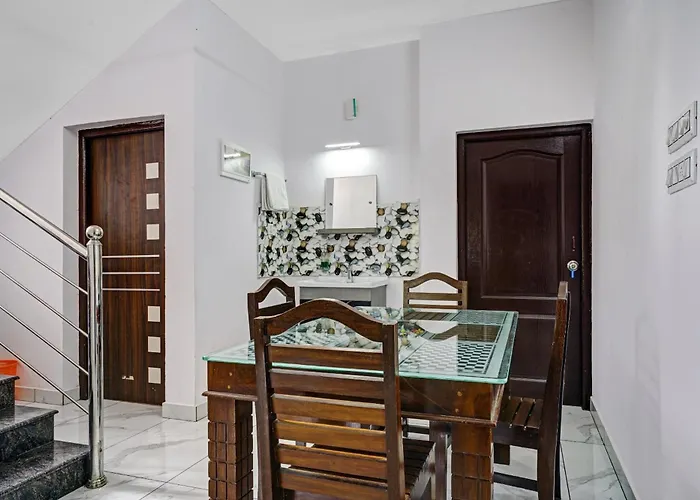 Spot On Shalom Palace Residency Neriyamangalam