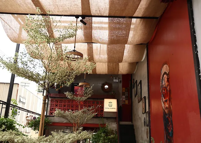 T Zone Hostel - Quiet Place, Near China Town,Ho Thi Ky Street Food,Cafe,Beer TP. Hồ Chí Minh