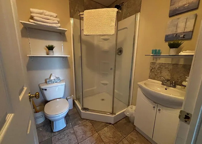 Irish Mountain Suites Meaford