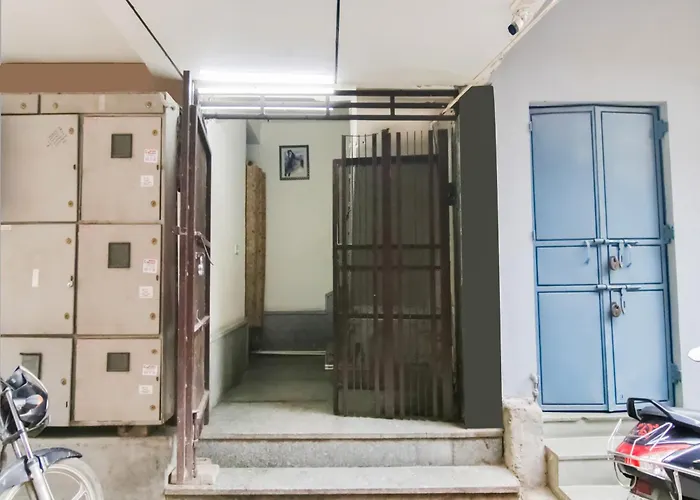 Hotel O Shoolin Residency Delhi 