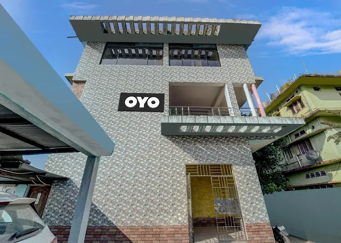 Hotel O Home Trimurti Guest House Guwahati