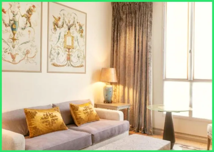 Hotel V-I Sea View: Beachfront Wellness Retreat with Spa Puri