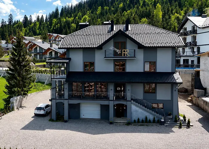 Family Residence Буковель