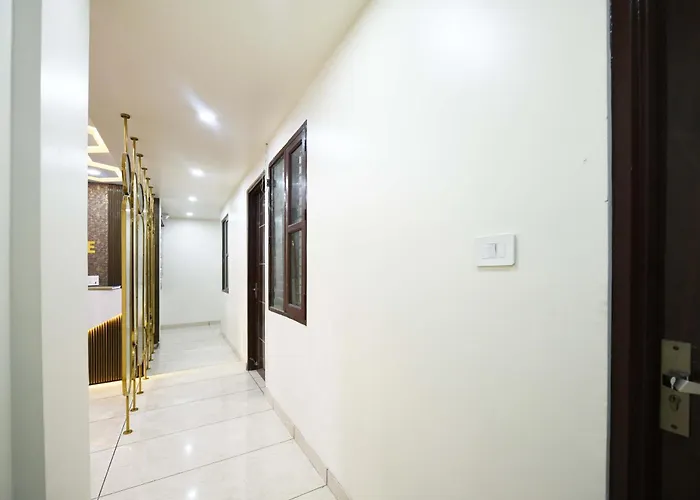 Hotel O Empire State Delhi 
