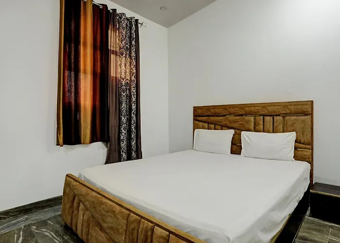 Hotel O Raaz Hotel Delhi 
