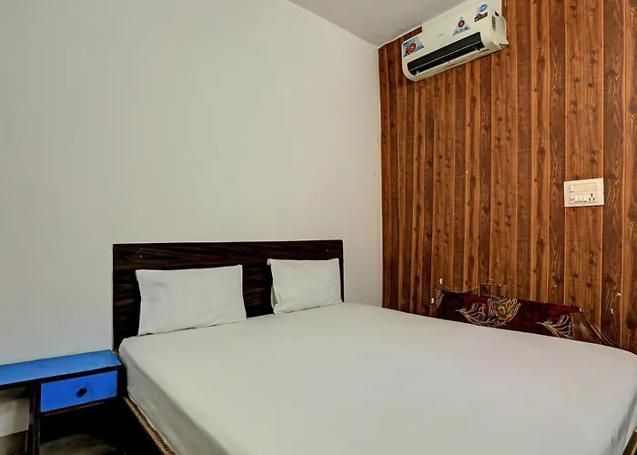 Hotel O Raaz Hotel Delhi 