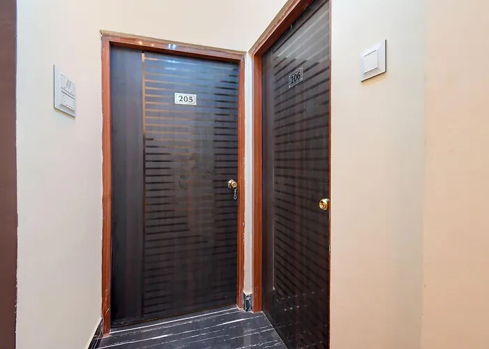 Hotel O Chilli Pepper Hotel And Restaurant Kolkata