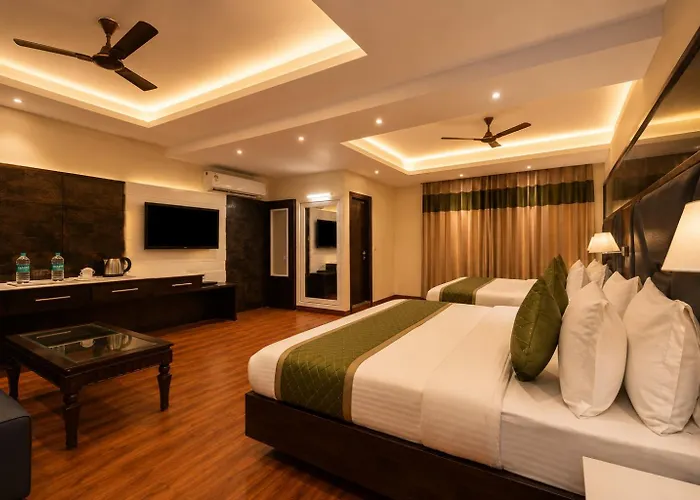 Hotel Geet Deluxe Near Connaught Place And New Delhi Railway Station