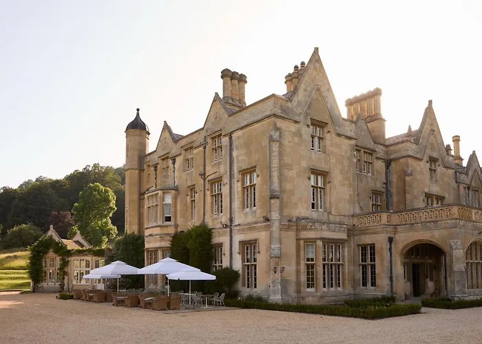 Dumbleton Hall Broadway 