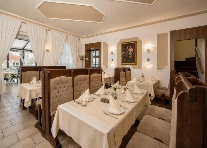 Hotel Piroska Buk