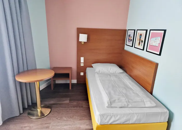 Garner Hotel Stuttgart City Centre By Ihg