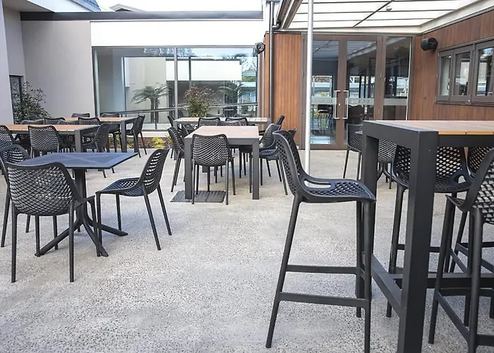 The Avenue Hotel Whanganui