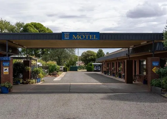 Nicholas Royal Motel - No Pets Allowed Hay
