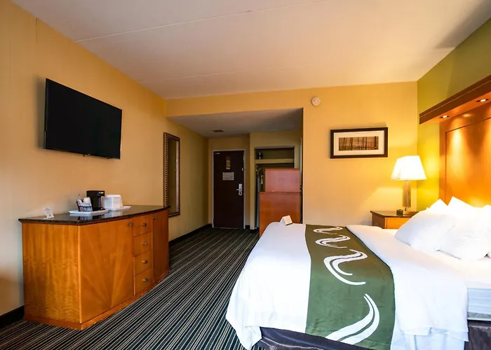 Cromwell Inn - Middletown