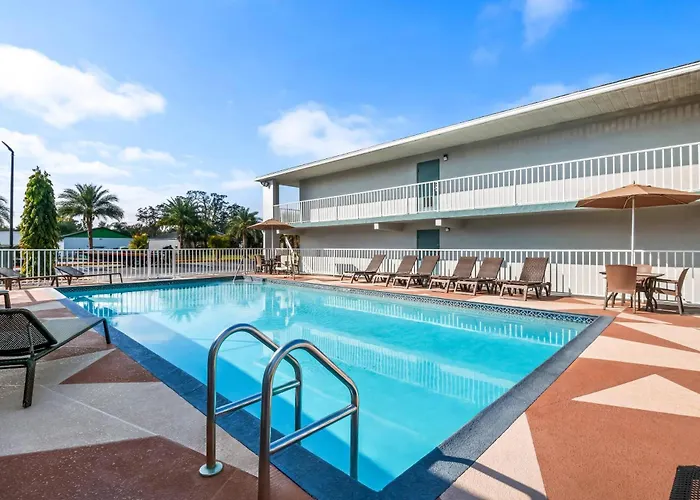 Quality Inn Near Blue Spring Orange City