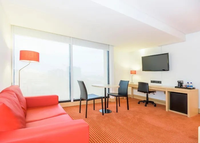 Fairfield By Marriott Bogota Embajada Hotel