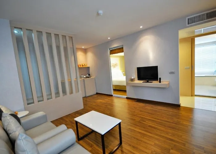 Parinda Hotel - Near Benjakitti Park & Queen Sirikit National Convention Center Bangkok