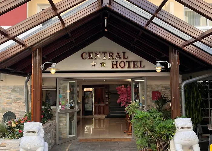 Central Hotel Saint-Denis