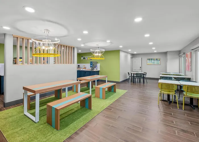 Spark By Hilton Brunswick