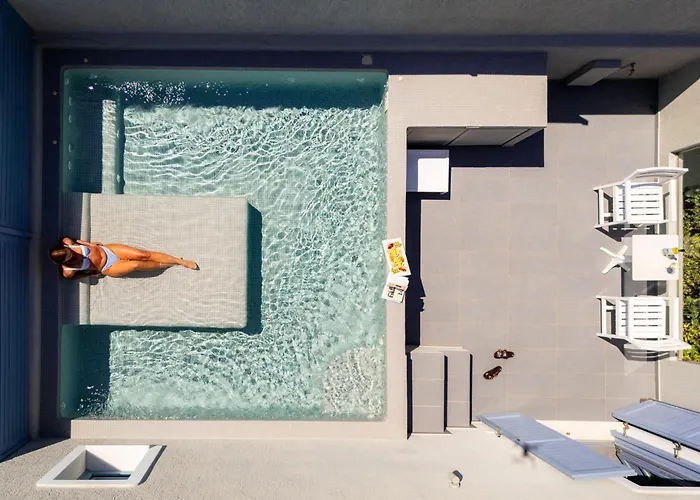 Acroterra Rosa Luxury Suites & Spa Akrotírion
