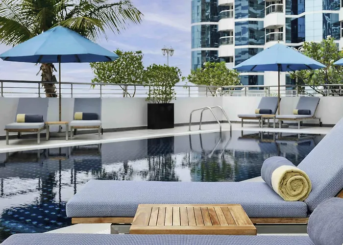 Moevenpick Hotel Jumeirah Lakes Towers ดูไบ
