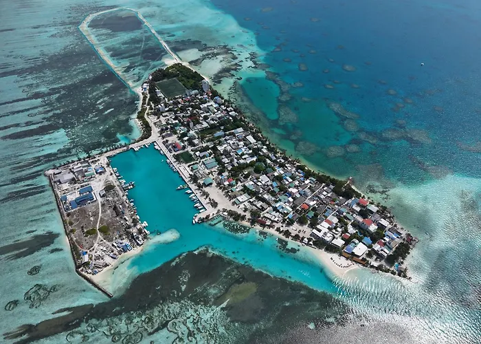 Rashu Hiyaa Hotel Dhiffushi