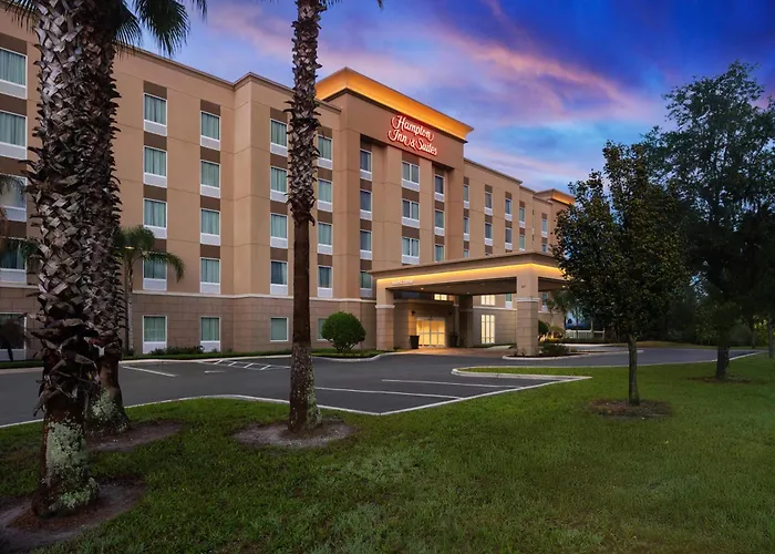 Hampton Inn & Suites - De Land