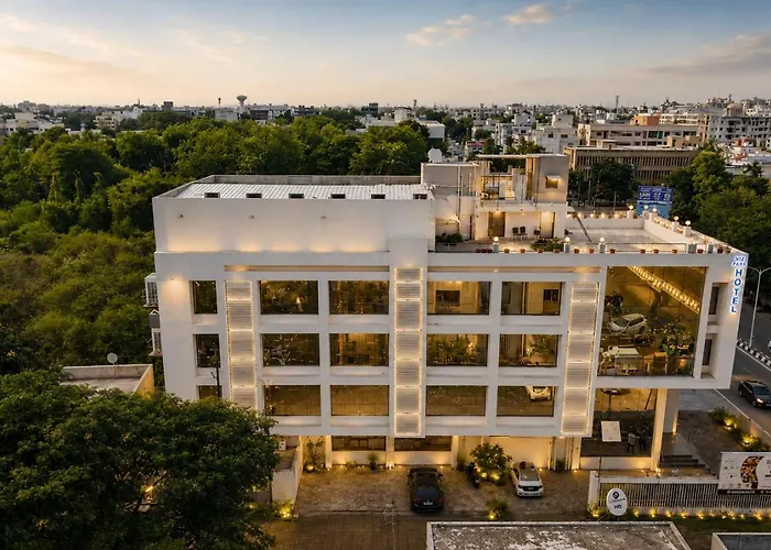 Viz Park Hotel Anand