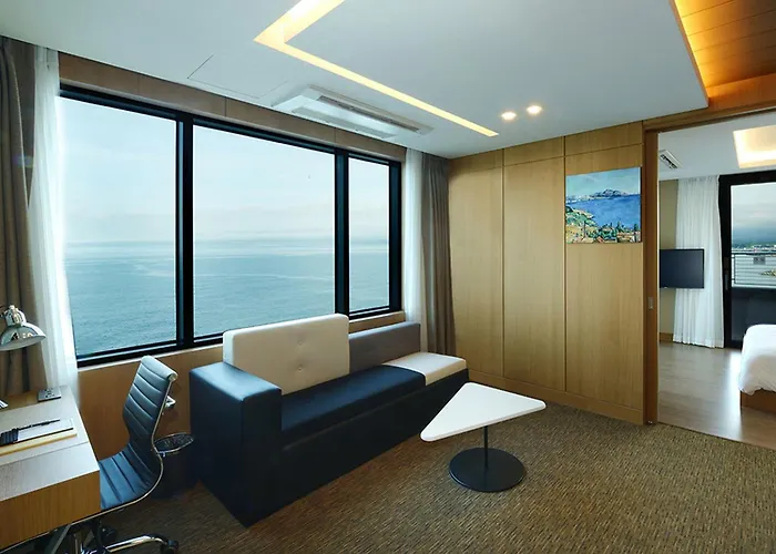 Ramada By Wyndham Gangwon Sokcho Hotel