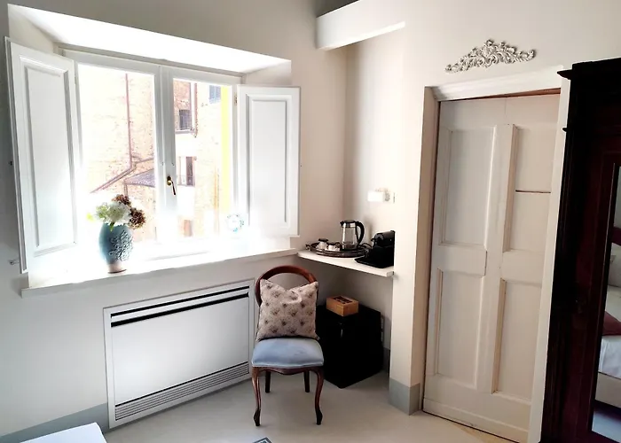Dimora Dell'Erbe Rooms Montepulciano Stazione