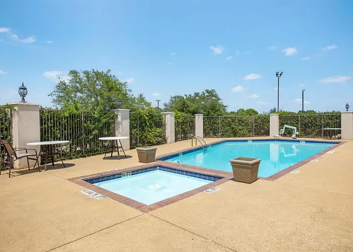 Best Western Plus Southpark Inn & Suites Tyler