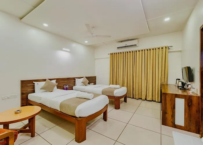 Hotel Woodland Kolhapur