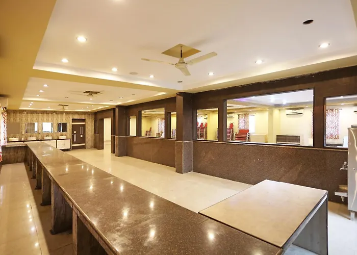 Hotel O Ds Grand Inn Lingampalli