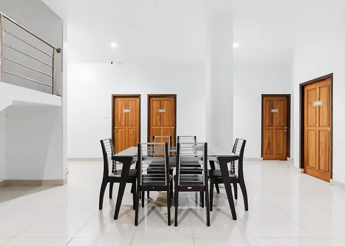 Reddoorz Near Siloam Hospital Palembang Hotel