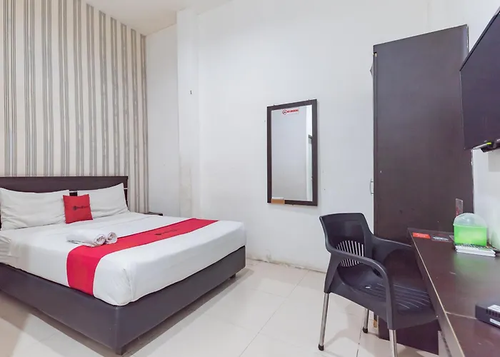 RedDoorz near UIN Sumatera Utara Hotel Medan