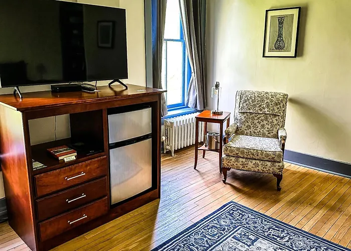 Oneida Community Mansion House Hotel